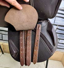 Load image into Gallery viewer, 16” MW John Whitaker Rio Pony Jump Saddle - Brown - Full Leather - Heat Adjustable