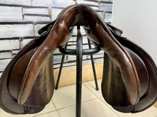 Load image into Gallery viewer, 16 1/2” MW Sandringham GP Saddle - Brown