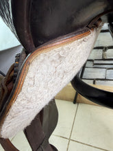 Load image into Gallery viewer, 15” Western Saddle, K&amp;B Saddlery, Iowa -Round Skirt- SQB - Brown