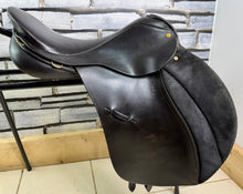 Load image into Gallery viewer, 18” NM Albion Legend GP/Jump Saddle - Brown - TB/ROR/Hunt - Narrow-Medium
