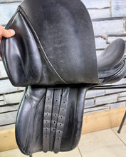 Load image into Gallery viewer, 15” Wide Forrester Pony GP Saddle - Black - Deep Seat, Good Blocks - English Made