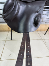 Load image into Gallery viewer, 17” Medium Albion K3 MonoFlap Jump Saddle - Brown
