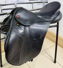 Load image into Gallery viewer, 18” Narrow Albion K2 TB GP Saddle - Black