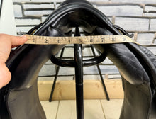 Load image into Gallery viewer, 17 1/2” Wide Penwood Close Contact Dressage Saddle - Black