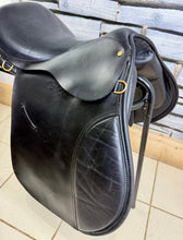 Load image into Gallery viewer, 16 1/2” XW Extra Wide English GP Saddle - Black - XW Cob Tree