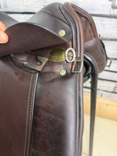 Load image into Gallery viewer, 16 1/2” Medium Colt Saddlery WH Saddle -Brown- Show Hack/ROR