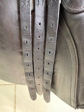 Load image into Gallery viewer, 16 1/2” MW/Wide Jeffries Falcon English Event GP Saddle - Black