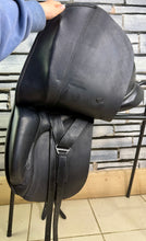 Load image into Gallery viewer, 18” Wide Ideal/Martin Wilkinson Suzannah Dressage Saddle - Black