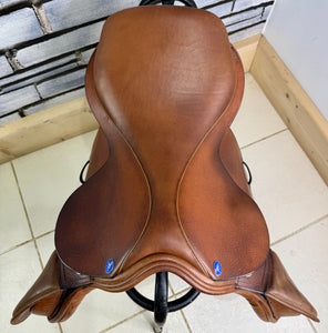 17 1/2” XW-XXW Frank Baines Balance Zenith Jump Saddle - Tan