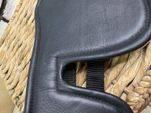 Load image into Gallery viewer, S/H 38” Sample Freedom Padded Anatomic Leather Girth-Black