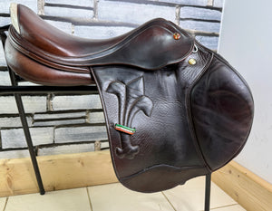 17” Medium Prestige Arezzo Jump Saddle - Brown