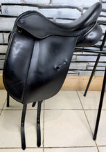 Load image into Gallery viewer, 17” MW Ideal/Martin Wilkinson Suzannah Dressage Saddle - Black