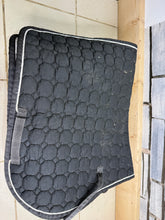 Load image into Gallery viewer, S/H Equiline Air Control System GP Saddlecloth - Black