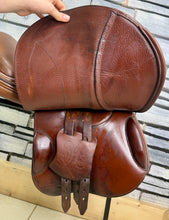 Load image into Gallery viewer, 16 1/2” MW Stride Free Double Flap Jump Saddle - Tan