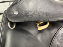 Load image into Gallery viewer, 17 1/2” MW Voltaire Adelaide Monoflap 2023 Dressage Saddle - Black