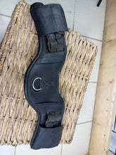 Load image into Gallery viewer, S/H 18” Childeric Padded Anatomic Leather Mono/Short Girth-Black