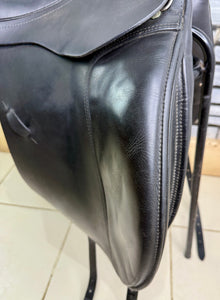 16 1/2” MW Farrington Centreline Dressage Saddle - Black