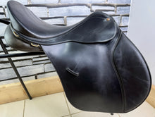 Load image into Gallery viewer, 17 1/2” Medium/Changeable Gullet Bates Caprilli GP Saddle - Black