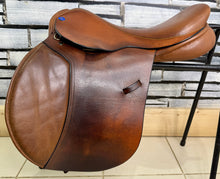 Load image into Gallery viewer, 17 1/2” XW-XXW Frank Baines Balance Zenith Jump Saddle - Tan