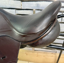 Load image into Gallery viewer, 17” MW Paul Jones Jump Saddle - Brown