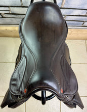 Load image into Gallery viewer, 16” MW Saddle Company Pony GP Saddle - Brown - Changeable Width on a Press