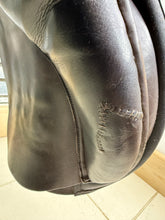 Load image into Gallery viewer, 17” Wide Jeffries Falcon Hawk Event GP Saddle - Brown