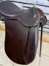 Load image into Gallery viewer, 16 1/2” Medium Colt Saddlery WH Saddle -Brown- Show Hack/ROR