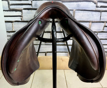 Load image into Gallery viewer, 17” +1 (MW) Equipe Synergy Jump Saddle - Brown - Double Flap