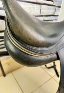 17 1/2” MW Amerigo Classic Dressage Saddle - Black