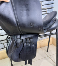 Load image into Gallery viewer, 18” Narrow Albion K2 TB GP Saddle - Black