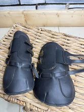 Load image into Gallery viewer, S/H GFS English Leather Tendon/WH Boots - Black - Medium