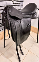 Load image into Gallery viewer, 17” Wide Silhouette Dressage Saddle - Black