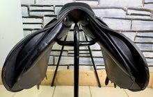Load image into Gallery viewer, 16 1/2” Changeable Gullet (Medium) Whitaker Barnsley Pony Jumping Saddle - Black