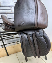 Load image into Gallery viewer, 16 1/2” MW-Wide Dever GP Saddle - Brown