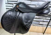 Load image into Gallery viewer, 17” MW Albion K2 Jump Saddle - Black