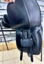 Load image into Gallery viewer, 16 1/2” XW Teversal WH Saddle - Black