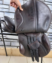 Load image into Gallery viewer, 17-17 1/2” MW Paul Jones Jump Saddle - Brown