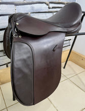 Load image into Gallery viewer, 17 1/2” XW English VSD/GP/WH Saddle - Brown