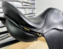 Load image into Gallery viewer, 17 1/2” Medium Jeffries Falcon Event GP Saddle - Black