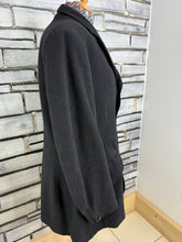 Load image into Gallery viewer, Gents Harry Hall Heavy Hunt Coat - Black - Size 42