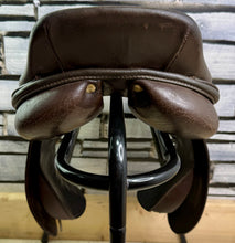 Load image into Gallery viewer, 18” Wide GFS Close Contact Jump Saddle - Brown - Double Flap