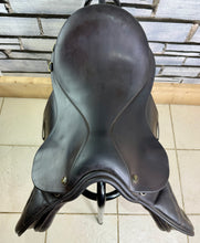 Load image into Gallery viewer, 17” MW Farrington/Derby House GP Saddle - Brown
