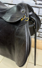 Load image into Gallery viewer, 16 1/2” Medium Farrington Burford Event GP Saddle - Black