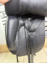 Load image into Gallery viewer, 18” Wide Ideal/Martin Wilkinson Suzannah Dressage Saddle - Black