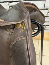 Load image into Gallery viewer, 14 1/2” Wide Changeable Gullet Wintec Pony GP Saddle -Brown- Flocked