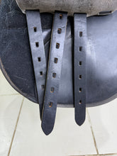 Load image into Gallery viewer, 16 1/2” XW Thorowgood Cob GP Saddle - Black