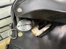 Load image into Gallery viewer, 17 1/2” XW M&amp;J Saddlery English GP Cob Saddle - Black