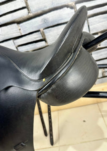 17” MN Albion SL Dressage Saddle - Black