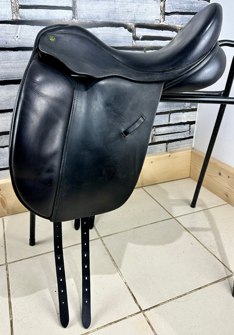 17” MW Ideal Suzannah Dressage Saddle - Black