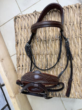 Load image into Gallery viewer, S/H Anatomic Padded Removable Flash Bridle - Brown/Tan - Cob